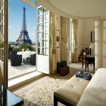 Your princely residence at Shangri-La Paris