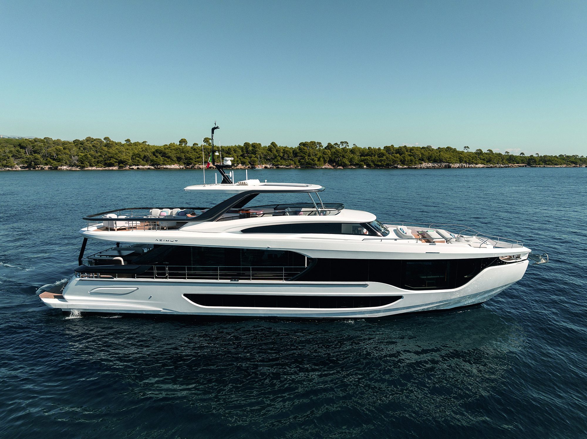 Charter Your Dream Yacht with Splendid Yachting