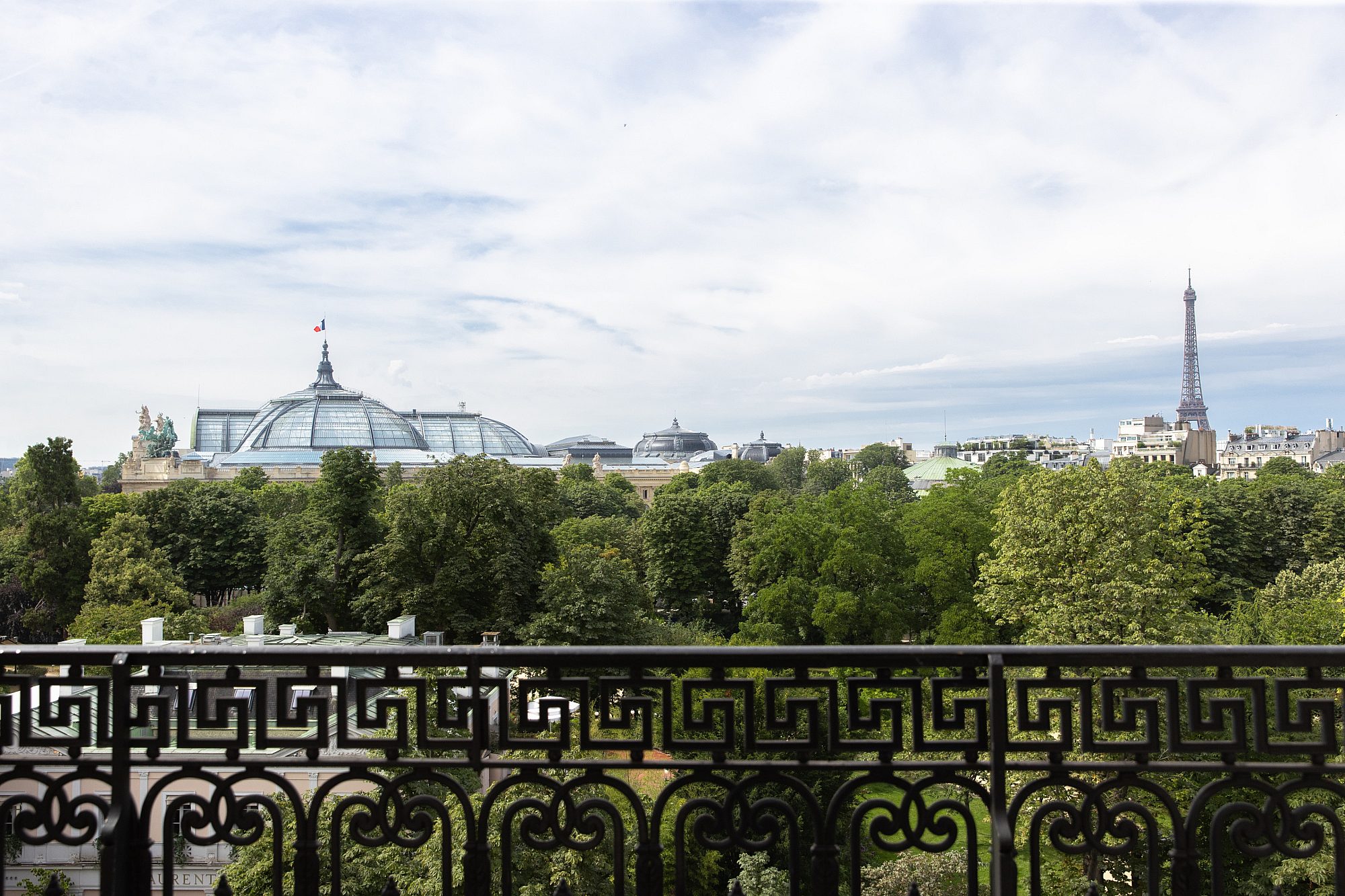 Romantic Private Jet escape to La Réserve Paris