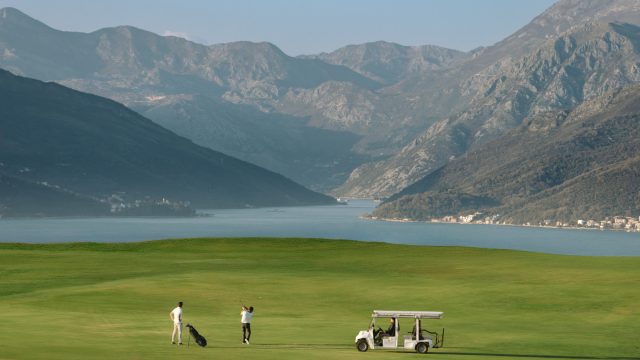 7 Golf Driving Range